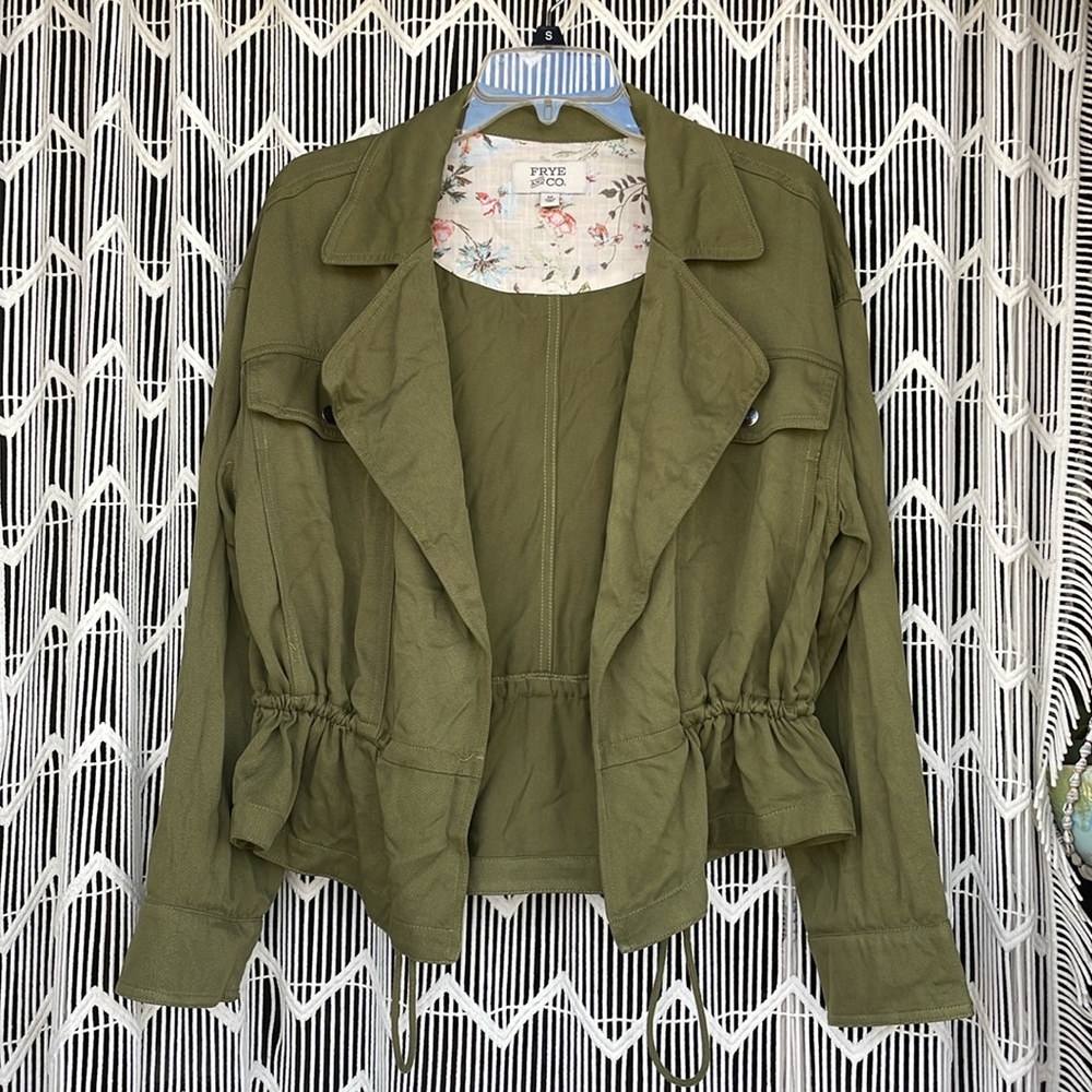 Light weight utility drapery jacket from FRYE.